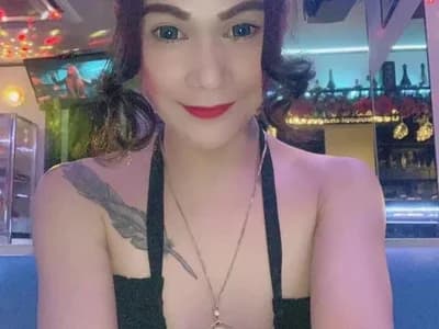 MonstrousCockDiva