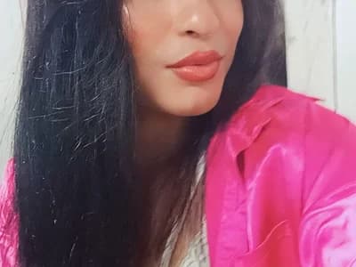 Selena_fox24